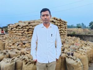 हमारे गांव में सुगमता के साथ चल रही है धान खरीदी : किसान सुरेश यादव हमारे गांव में सुगमता के साथ चल रही है धान खरीदी : किसान सुरेश यादव