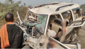 जांजगीर-चांपा में भीषण हादसा: सेना को दो जवान सहित पांच लोगों की मौत जांजगीर-चांपा में भीषण हादसा: सेना को दो जवान सहित पांच लोगों की मौत