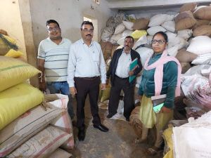  कार्रवाई में साढ़े 7 लाख का अवैध धान जब्त