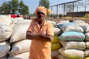 धान खरीदी व्यवस्था से किसानों में खुशी का माहौल धान खरीदी व्यवस्था से किसानों में खुशी का माहौल