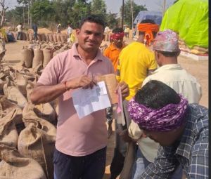 महासमुंद जिले के 182 धान उपार्जन केन्द्रों में अब तक 97 हजार 213 मीट्रिक टन धान की खरीदी महासमुंद जिले के 182 धान उपार्जन केन्द्रों में अब तक 97 हजार 213 मीट्रिक टन धान की खरीदी