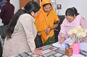 मंत्री लक्ष्मी राजवाड़े ने किया बाल संप्रेषण गृहों का व्यापक निरीक्षण मंत्री लक्ष्मी राजवाड़े ने किया बाल संप्रेषण गृहों का व्यापक निरीक्षण