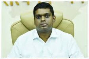 प्राकृतिक आपदा पीड़ित 03 परिवारों को दी गई 12 लाख रूपए की आर्थिक सहायता राशि