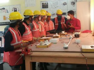 लाईवलीहुड कॉलेज जोरा में निःशुल्क कौशल प्रशिक्षण, युवाओं को रोजगार से जोड़ने की पहल लाईवलीहुड कॉलेज जोरा में निःशुल्क कौशल प्रशिक्षण, युवाओं को रोजगार से जोड़ने की पहल