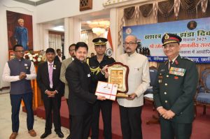 सशस्त्र बल ध्वज दिवस कोष हेतु अधिक राशि संग्रहण के लिये दुर्ग जिला सम्मानित सशस्त्र बल ध्वज दिवस कोष हेतु अधिक राशि संग्रहण के लिये दुर्ग जिला सम्मानित