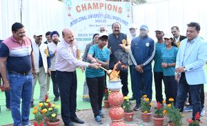  विद्यार्थियों में छिपे चैम्पियन को बाहर लाने में मददगार है खेल-कूद प्रतियोगिताएं : डॉ. चंदेल