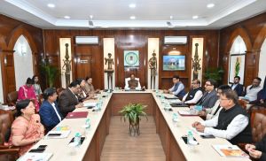 रक्षक पाठ्यक्रम छात्रों के सुरक्षित भविष्य गढ़ने में सहायक होगा – मुख्यमंत्री विष्णुदेव साय रक्षक पाठ्यक्रम छात्रों के सुरक्षित भविष्य गढ़ने में सहायक होगा – मुख्यमंत्री विष्णुदेव साय