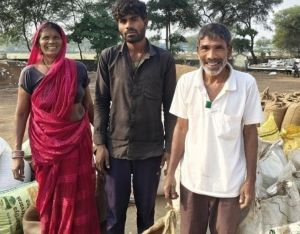 किसान हित में सरकार की ऐतिहासिक पहल,3100 रुपये एवं 21 क्विंटल प्रति एकड़ धान खरीद से किसानों में खासा उत्साह किसान हित में सरकार की ऐतिहासिक पहल,3100 रुपये एवं 21 क्विंटल प्रति एकड़ धान खरीद से किसानों में खासा उत्साह