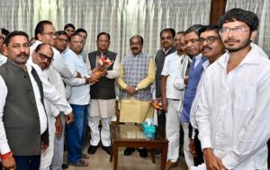 मुख्यमंत्री को गुरु घासीदास जयंती महोत्सव का मिला निमंत्रण मुख्यमंत्री को गुरु घासीदास जयंती महोत्सव का मिला निमंत्रण