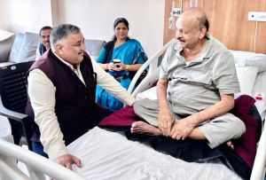 पर्यटन मंत्री राजेश अग्रवाल ने विधायक भैयालाल राजवाड़े से की मुलाकात, शीघ्र स्वस्थ होने की कामना पर्यटन मंत्री राजेश अग्रवाल ने विधायक भैयालाल राजवाड़े से की मुलाकात, शीघ्र स्वस्थ होने की कामना