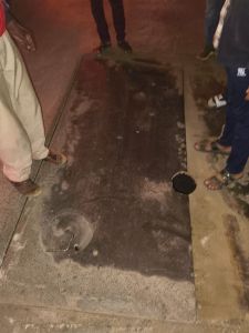 निगम जोन 9 टीम ने जनशिकायत मिलते ही सड्डू - उरकुरा मार्ग में डेकथलान के समीप सड़क किनारे खिसक गया चेम्बर तत्काल व्यवस्थित कर किया जनशिकायत का त्वरित समाधान निगम जोन 9 टीम ने जनशिकायत मिलते ही सड्डू - उरकुरा मार्ग में डेकथलान के समीप सड़क किनारे खिसक गया चेम्बर तत्काल व्यवस्थित कर किया जनशिकायत का त्वरित समाधान