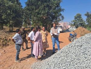  कलेक्टर तुलिका प्रजापति ने निर्माण कार्यों का किया निरीक्षण