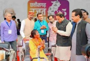 मेगा हेल्थ कैंप : दिव्यांग महिला को ट्राइसाइकिल एवं 11 दिव्यांगजनों को श्रवण यंत्र का वितरण मेगा हेल्थ कैंप : दिव्यांग महिला को ट्राइसाइकिल एवं 11 दिव्यांगजनों को श्रवण यंत्र का वितरण