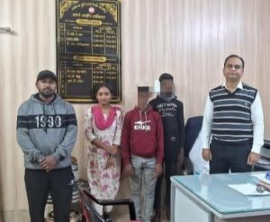 ट्रेन में रोकी गई नाबालिक बच्चों की तस्करी, दोनो बच्चे सुरक्षित, आरोपी पर केस दर्ज ट्रेन में रोकी गई नाबालिक बच्चों की तस्करी, दोनो बच्चे सुरक्षित, आरोपी पर केस दर्ज