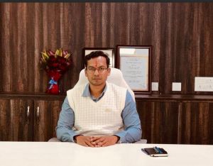 दंतेवाड़ा में नये कलेक्टर देवेश कुमार ध्रुव ने किया पदभार ग्रहण दंतेवाड़ा में नये कलेक्टर देवेश कुमार ध्रुव ने किया पदभार ग्रहण