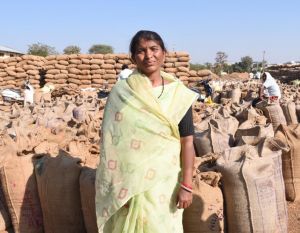  धान बिक्री से लक्ष्मी के घर आई समृद्धि