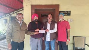 रायपुर नगर निगम जोन 4 ने बकायादार यूनियन क्लब पर सीलिंग की कार्यवाही की रायपुर नगर निगम जोन 4 ने बकायादार यूनियन क्लब पर सीलिंग की कार्यवाही की