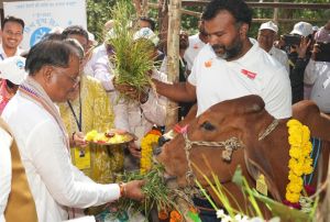 बस्तर संभाग में महिलाएं डेयरी व्यवसाय से बन रही हैं आत्मनिर्भर बस्तर संभाग में महिलाएं डेयरी व्यवसाय से बन रही हैं आत्मनिर्भर