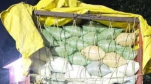 दो संस्थानों से 1 लाख से ज्यादा का अवैध धान जब्त दो संस्थानों से 1 लाख से ज्यादा का अवैध धान जब्त