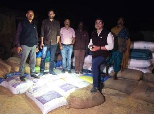 सरायपाली विकासखण्ड अंतर्गत तीन प्रकरणों में 1224 कट्टा अवैध धान एवं ट्रैक्टर जप्त सरायपाली विकासखण्ड अंतर्गत तीन प्रकरणों में 1224 कट्टा अवैध धान एवं ट्रैक्टर जप्त