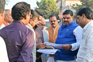 मंत्री गजेन्द्र यादव की पहल, दुर्ग भिलाई को जोड़ने हाईवे किनारे सर्विस लेन कार्य प्रारंभ मंत्री गजेन्द्र यादव की पहल, दुर्ग भिलाई को जोड़ने हाईवे किनारे सर्विस लेन कार्य प्रारंभ