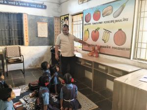 जनसंपर्क अधिकारी ने प्राथमिक शाला पिरीद एवं भेंगारी का निरीक्षण कर शिक्षा गुणवत्ता का किया मूल्यांकन जनसंपर्क अधिकारी ने प्राथमिक शाला पिरीद एवं भेंगारी का निरीक्षण कर शिक्षा गुणवत्ता का किया मूल्यांकन