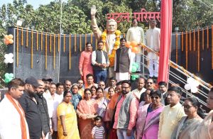 मुख्यमंत्री विष्णुदेव साय ने बालोद जिले के अटल परिसरों का किया वर्चुअल लोकार्पण मुख्यमंत्री विष्णुदेव साय ने बालोद जिले के अटल परिसरों का किया वर्चुअल लोकार्पण