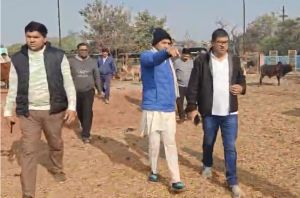 निगम आयुक्त ने किया कोसा नगर गौठान का औचक निरीक्षण निगम आयुक्त ने किया कोसा नगर गौठान का औचक निरीक्षण