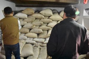 बालोद जिले में धान की अवैध खरीदी-बिक्री पर रोकथाम सुनिश्चित करने हेतु प्रशासनिक अमला पुरी तरह से मुस्तैद बालोद जिले में धान की अवैध खरीदी-बिक्री पर रोकथाम सुनिश्चित करने हेतु प्रशासनिक अमला पुरी तरह से मुस्तैद