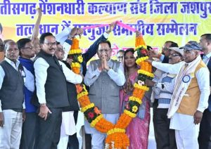  मुख्यमंत्री श्री साय शामिल हुए पेंशनर सम्मेलन में