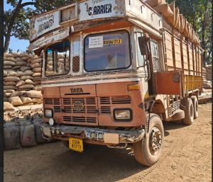 मोहला मानपुर अंबागढ़ चौकी जिले में धान उठाव ने पकड़ी रफ्तार, खरीदी केन्द्रों से तेजी से हो रहा परिवहन मोहला मानपुर अंबागढ़ चौकी जिले में धान उठाव ने पकड़ी रफ्तार, खरीदी केन्द्रों से तेजी से हो रहा परिवहन