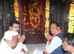 मुख्यमंत्री ने मां दंतेश्वरी की पूजा-अर्चना कर प्रदेशवासियों के सुख-समृद्धि और खुशहाली की कामना की मुख्यमंत्री ने मां दंतेश्वरी की पूजा-अर्चना कर प्रदेशवासियों के सुख-समृद्धि और खुशहाली की कामना की