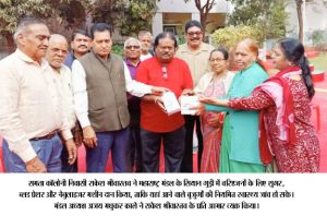 सियानों ने कागज के टुकड़ों को फूंक मारकर जाना ब्रीदिंग पावर 