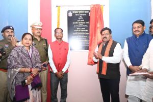 उप मुख्यमंत्री  विजय शर्मा ने कबीरधाम में रेंज के पहले साइबर थाने का किया शुभारंभ