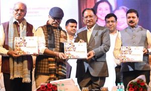 मुख्यमंत्री विष्णु देव साय ने किया ‘ADHYAY – The Women Who Lead’ का विमोचन मुख्यमंत्री विष्णु देव साय ने किया ‘ADHYAY – The Women Who Lead’ का विमोचन