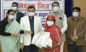 टीबी से घबराने की जरूरत नहीं, इलाज संभव: मंत्री लखनलाल देवांगन टीबी से घबराने की जरूरत नहीं, इलाज संभव: मंत्री लखनलाल देवांगन