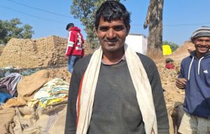  मोहन खेती में निवेश कर बढ़ा रहे उत्पादन