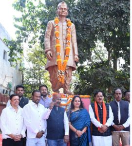 पूर्व प्रधानमंत्री लालबहादुर शास्त्री को 60वीं पुण्यतिथि पर महापौर मीनल चौबे, विधायक सुनील सोनी ने किया सादर नमन पूर्व प्रधानमंत्री लालबहादुर शास्त्री को 60वीं पुण्यतिथि पर महापौर मीनल चौबे, विधायक सुनील सोनी ने किया सादर नमन