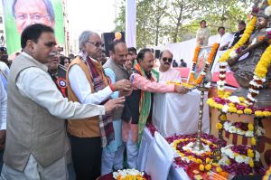  वंदे मातरम की 150वीं वर्षगांठ पर एक साथ पांच लाख विद्यार्थियों ने किया सामूहिक गायन