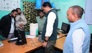  संभागायुक्त ने तहसील कार्यालय राजनांदगांव और छुरिया तथा जनपद पंचायत छुरिया कार्यालय का किया निरीक्षण