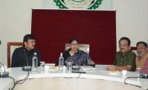 खरीफ विपणन वर्ष 2025-26 हेतु फोर्टिफाइड राइस कर्नेल व्यवस्था की समीक्षा बैठक आयोजित खरीफ विपणन वर्ष 2025-26 हेतु फोर्टिफाइड राइस कर्नेल व्यवस्था की समीक्षा बैठक आयोजित