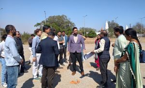 तीन दिवसीय सिरपुर महोत्सव 01 फरवरी से, कलेक्टर सहित अधिकारियों ने लिया तैयारियों का जायजा तीन दिवसीय सिरपुर महोत्सव 01 फरवरी से, कलेक्टर सहित अधिकारियों ने लिया तैयारियों का जायजा