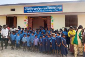 झोपड़ी में संचालित शाला के लिए बन गया पक्का भवन