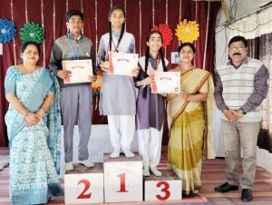 सृष्टि और आराध्या की राखियां सबसे सुंदर सृष्टि और आराध्या की राखियां सबसे सुंदर