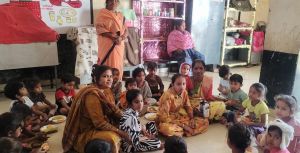 बच्चों के चेहरों पर मुस्कान, कर्मचारियों का जन्मदिन बना यादगार बच्चों के चेहरों पर मुस्कान, कर्मचारियों का जन्मदिन बना यादगार