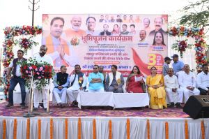 पूर्व केबिनेट मंत्री मूणत एवं महापौर मीनल निगम ने एकमुश्त 76 लाख के नये विकास कार्यो का किया भूमिपूजन पूर्व केबिनेट मंत्री मूणत एवं महापौर मीनल निगम ने एकमुश्त 76 लाख के नये विकास कार्यो का किया भूमिपूजन