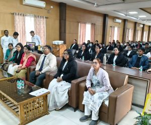 कार्यस्थल पर सुरक्षित एवं सम्मानजनक वातावरण के लिए जिला न्यायालय दुर्ग में विशेष कार्यशाला आयोजित कार्यस्थल पर सुरक्षित एवं सम्मानजनक वातावरण के लिए जिला न्यायालय दुर्ग में विशेष कार्यशाला आयोजित