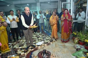 कृषि महाविद्यालय, रायपुर में बसंत पंचमी पर सरस्वती पूजन का आयोजन एवं ग्रीन लाइब्रेरी का शुभारंभ 