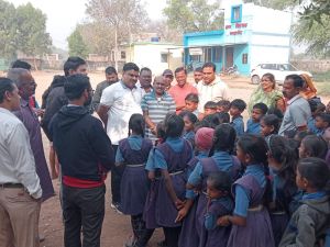 स्कूल और आंगनबाड़ी पहुँचे कैबिनेट मंत्री गजेन्द्र यादव, नागरिकों संग किये वार्ड भ्रमण स्कूल और आंगनबाड़ी पहुँचे कैबिनेट मंत्री गजेन्द्र यादव, नागरिकों संग किये वार्ड भ्रमण