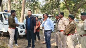 प्रशासन द्वारा कार्रवाई करते हुए लगभग 35 एकड़ वनभूमि को अतिक्रमण से कराया गया मुक्त प्रशासन द्वारा कार्रवाई करते हुए लगभग 35 एकड़ वनभूमि को अतिक्रमण से कराया गया मुक्त